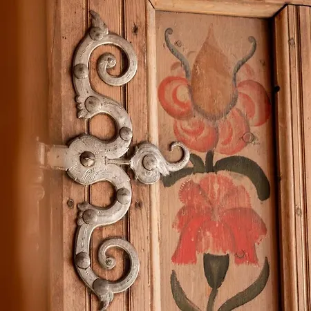 Holiday home 17th Century Refurbished Farmhouse Gsteig