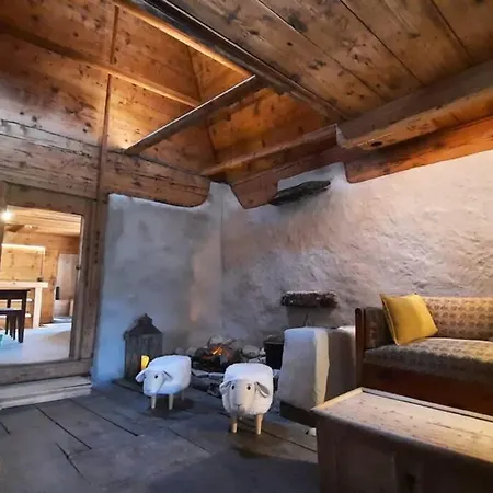 17th Century Refurbished Farmhouse * Gsteig